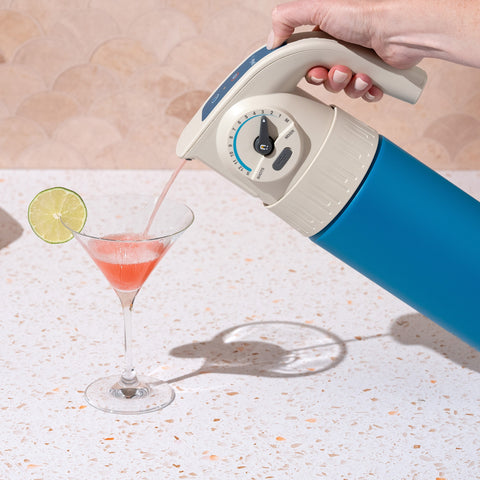 The pnümix™ Portable Drink Mixer